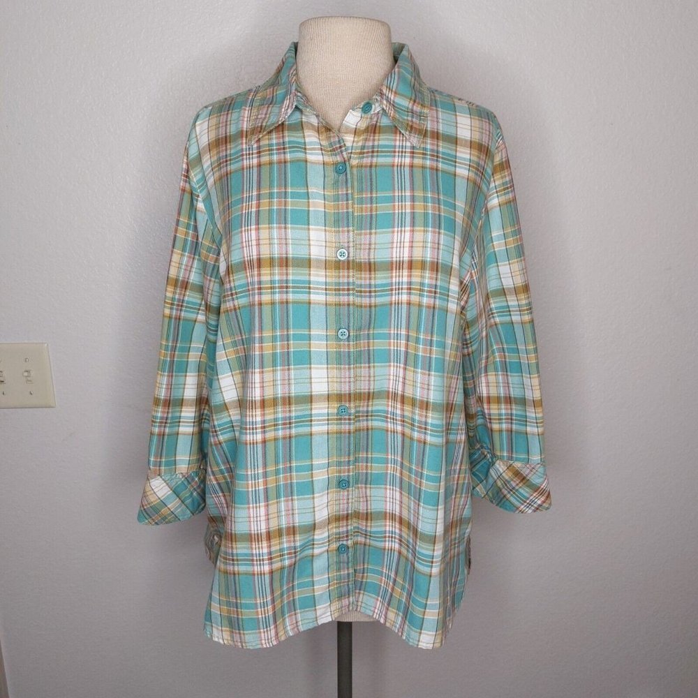 Chic Womens Shirt Large Button Down Comfort Collection 3/4 Sleeve Seafoam Green
